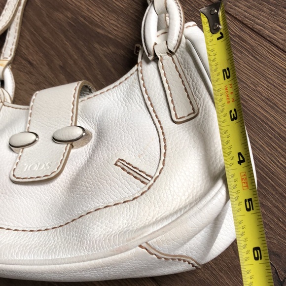 Tod's pebbled white handbag.   *3 - Picture 6 of 6